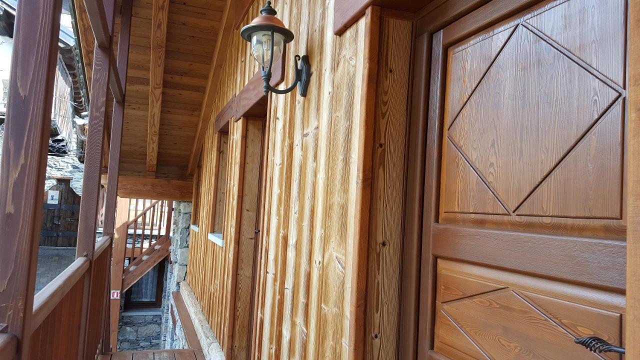Eco Chalet Maison Dominique Challand-Saint-Anselme Exterior foto