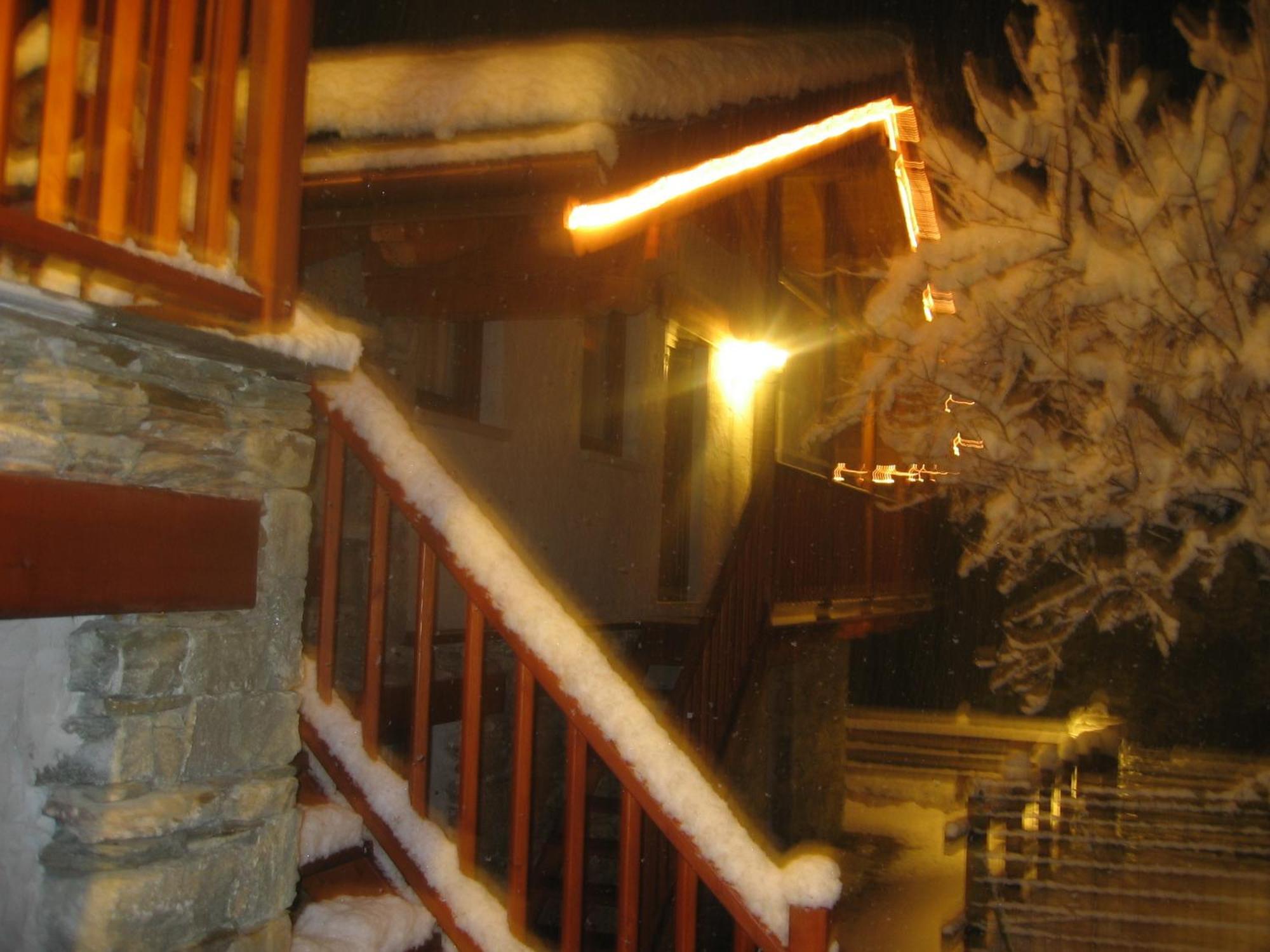 Eco Chalet Maison Dominique Challand-Saint-Anselme Exterior foto